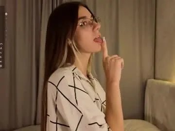 Freechat christinfinnie on Chaturbate