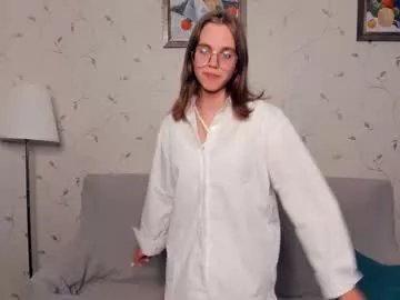 Freechat cutefluffy on Chaturbate