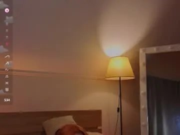 dark_lola_ on Chaturbate