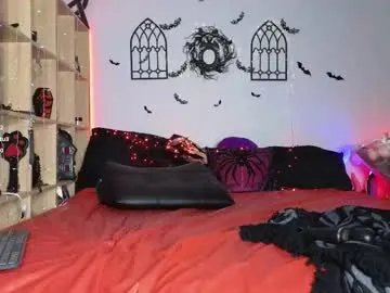 Freechat devil_s_bride on Chaturbate