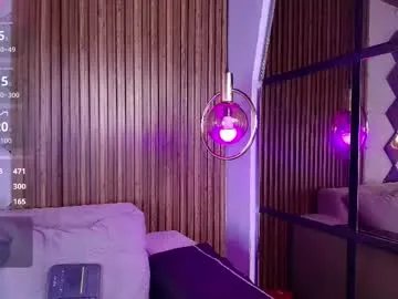 Freechat diamond_black19 on Chaturbate