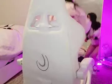 Freechat elisparadisex on Chaturbate