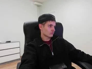 Freechat eric_poston on Chaturbate