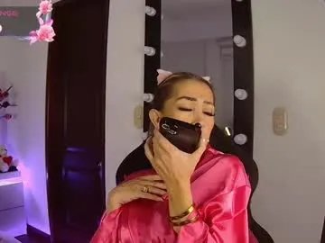 Freechat evelynagrey on Chaturbate