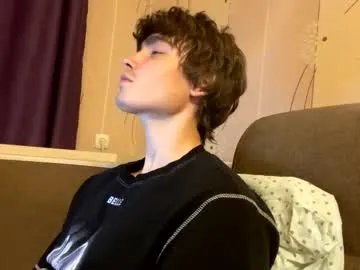 Freechat faustfrost on Chaturbate