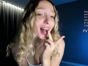 Freechat honey_honey_honey on Chaturbate