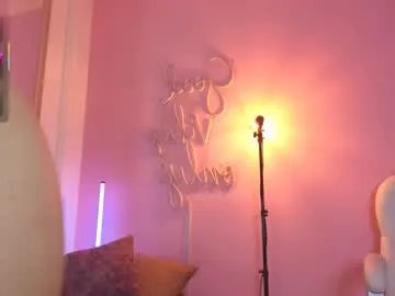 Freechat honeyymoonn_ on Chaturbate