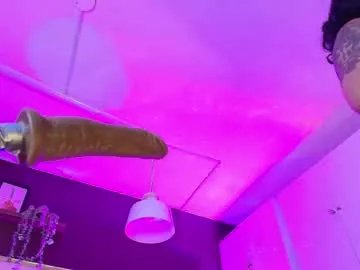 Freechat inndrahot on Chaturbate