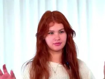 Freechat karolinerush on Chaturbate