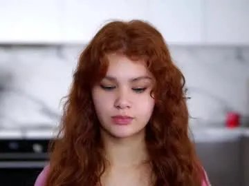 Freechat karolinerush on Chaturbate