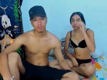 Freechat karoll_y_erik on Chaturbate
