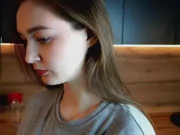 Freechat linalure on Chaturbate