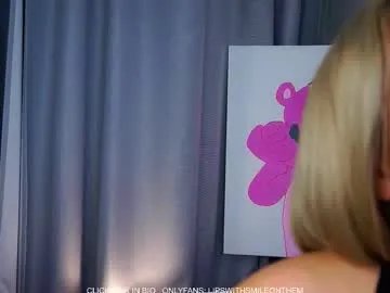 Freechat lipswithsmileonthem on Chaturbate