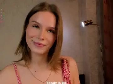 Freechat lipswithsweetonthem on Chaturbate