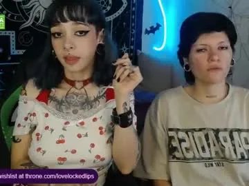 Freechat lovelockedlips on Chaturbate