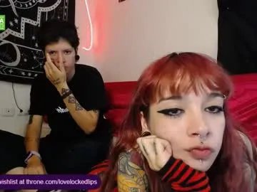 Freechat lovelockedlips on Chaturbate