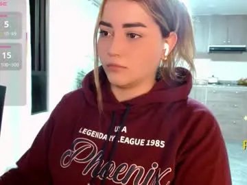 Freechat lucia_star_ on Chaturbate