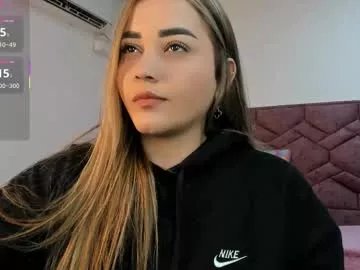 Freechat lucia_star_ on Chaturbate