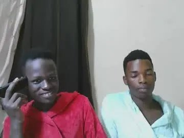 Private luoislove on Chaturbate