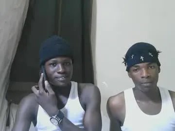 Private luoislove on Chaturbate