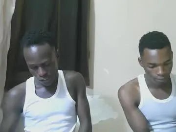 Private luoislove on Chaturbate