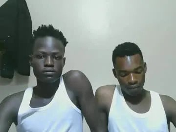 Private luoislove on Chaturbate