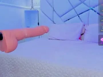 Freechat lyen_rae on Chaturbate