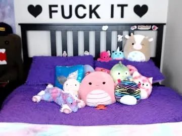 Private mackenziewolfe on Chaturbate