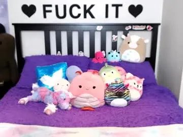 Private mackenziewolfe on Chaturbate