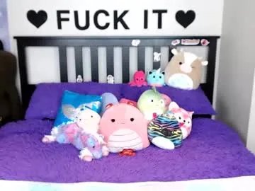 Private mackenziewolfe on Chaturbate