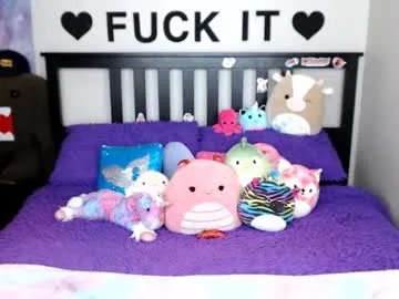 Private mackenziewolfe on Chaturbate