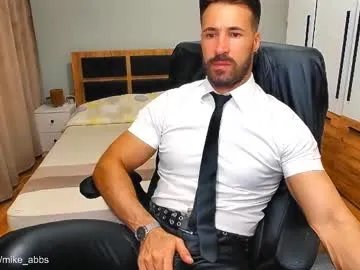 Freechat mikestrip on Chaturbate