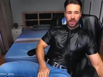 Freechat mikestrip on Chaturbate