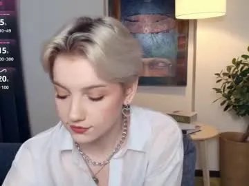 Freechat nakishacroshaw on Chaturbate