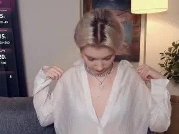 Freechat nakishacroshaw on Chaturbate