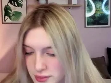 nanami_v02 — HANDBOOBS AND PLAY TITS [200 tokens left] #anal #teen #pvt #lovense #blueeyes