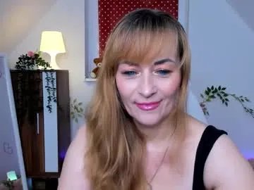 Freechat naughtymilane on Chaturbate