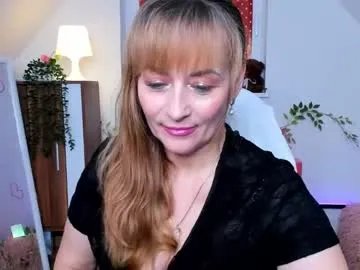 Freechat naughtymilane on Chaturbate