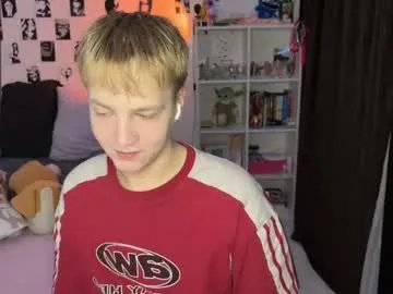 Freechat olivertasty on Chaturbate