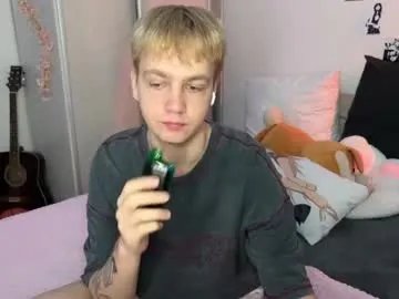 Freechat olivertasty on Chaturbate