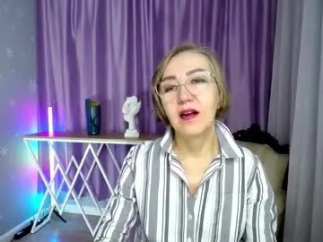 queen_a_n_i on Chaturbate 