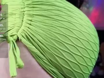 Away queenlamia on Chaturbate