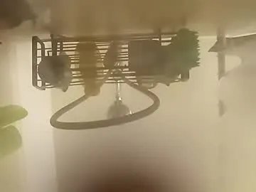 queenstonermami on Chaturbate