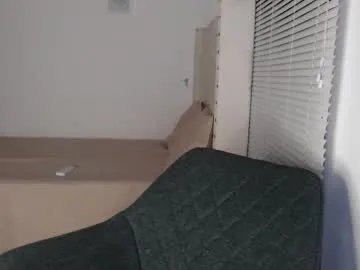 Freechat rosiehw on Chaturbate