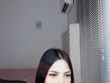 Freechat rosiehw on Chaturbate