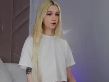 Freechat saramist on Chaturbate