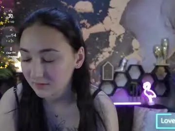 Private sashaduvalle on Chaturbate