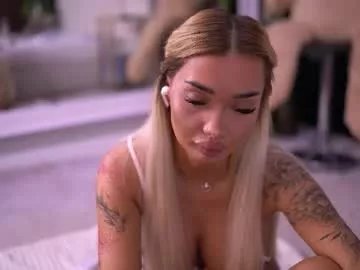 Freechat sashaferrera on Chaturbate