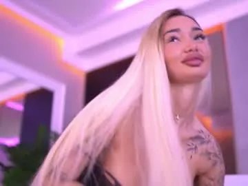 Freechat sashaferrera on Chaturbate