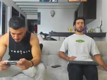 Freechat straight__friends on Chaturbate